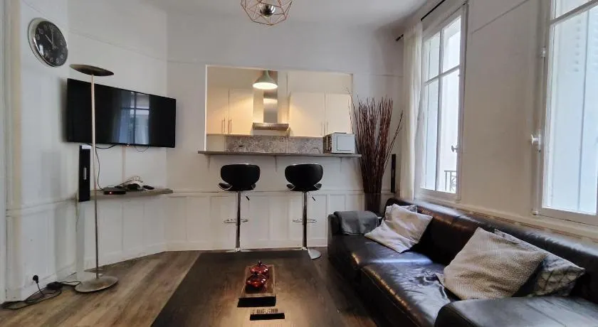 Nice and cozy 1b apartment in the heart of Paris - Image 1