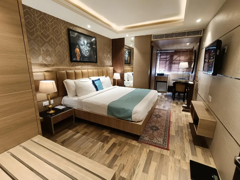Vatika Premier Hotel - Image 1