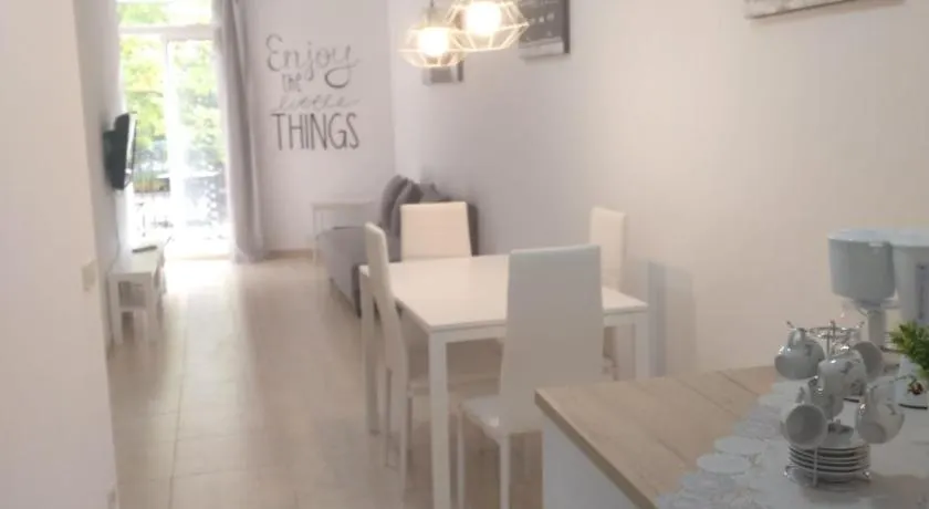 Mejor Apartamento en Plaza España con Parking Gratuito - Image 1