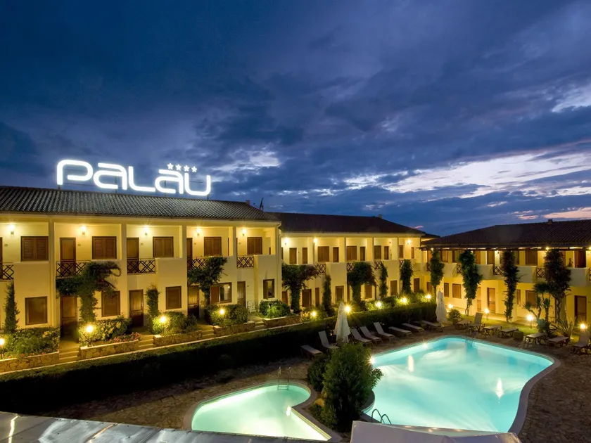 Hotel Palau - Image 1