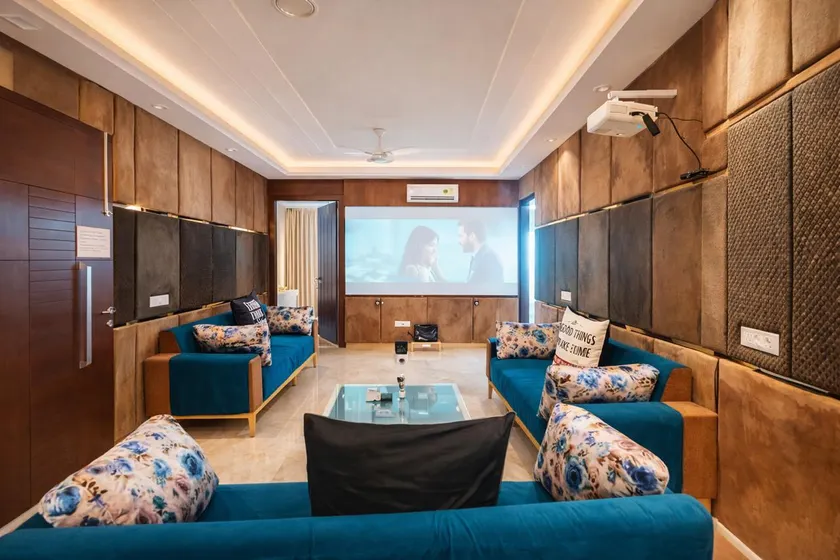 Instay 3bhk Lux w/big Balcony Service Apartment with Theater and Without Theater S38A - Image 1