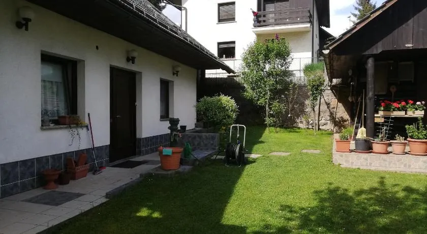 Apartment Sopar - Image 1