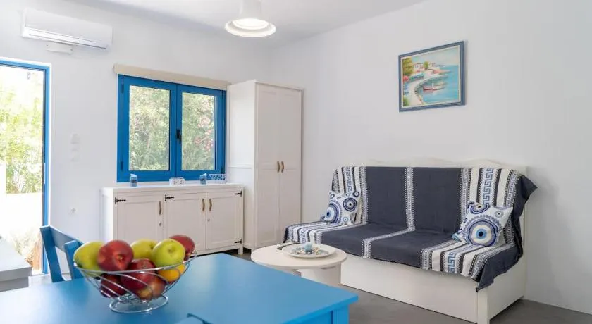 Blue Moon Apartments - Image 1