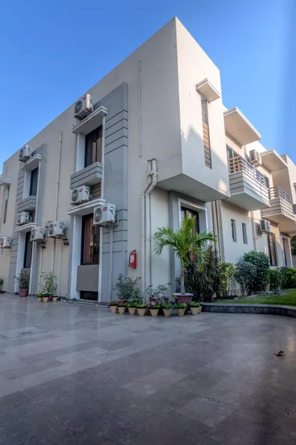 LOKAL Rooms x Shahrah-e-Faisal (Nursery) - Image 1