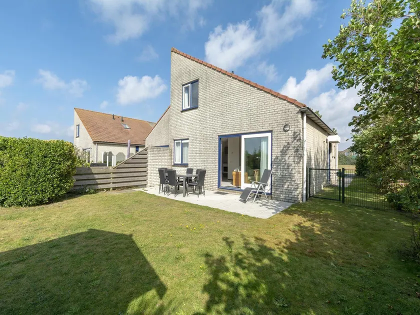 Villa in Julianadorp near Sandy Beach - Image 1