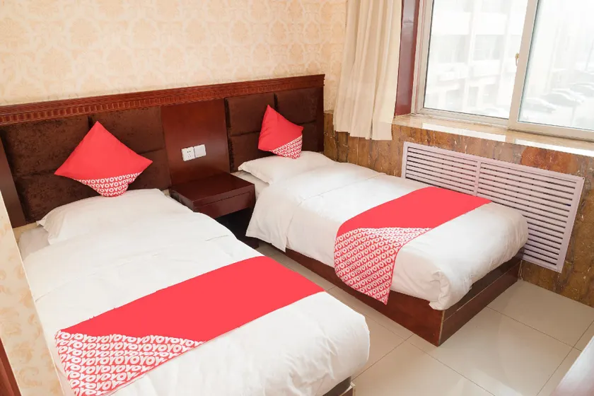 OYO Hongzirui Hotel - Image 1