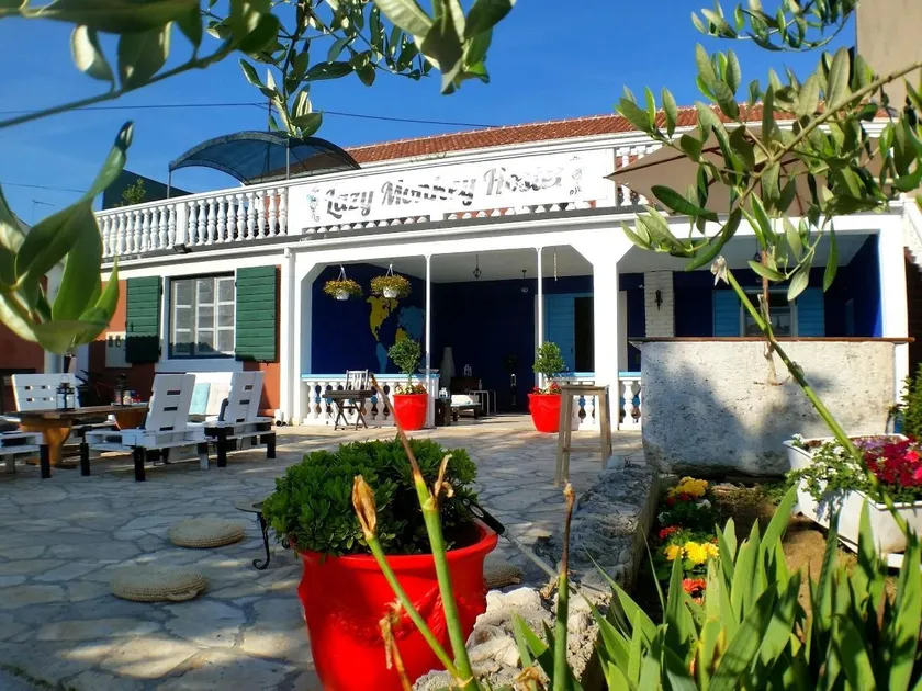 The Lazy Monkey Hostel & Apartments - Image 1