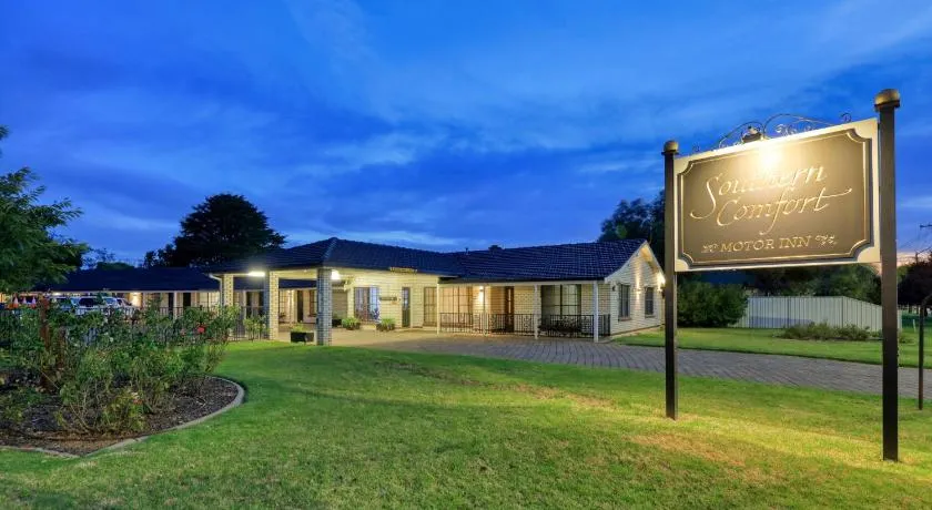 Southern Comfort Motor Inn - Image 1