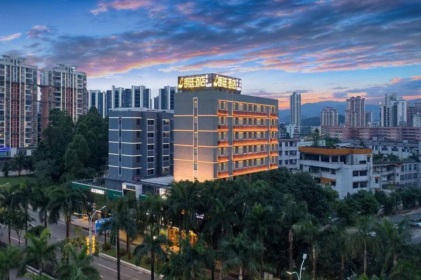 Langting Hotel - Image 1