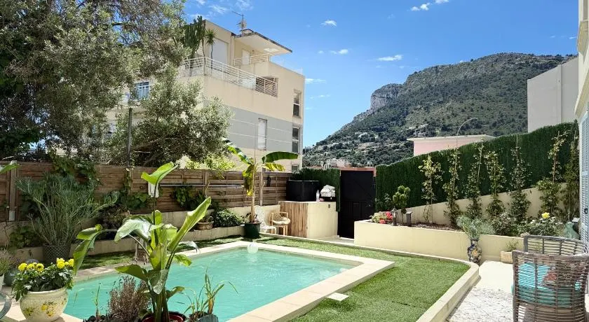 Monaco 2bdr luxury apartment, private garden&pool - Image 1