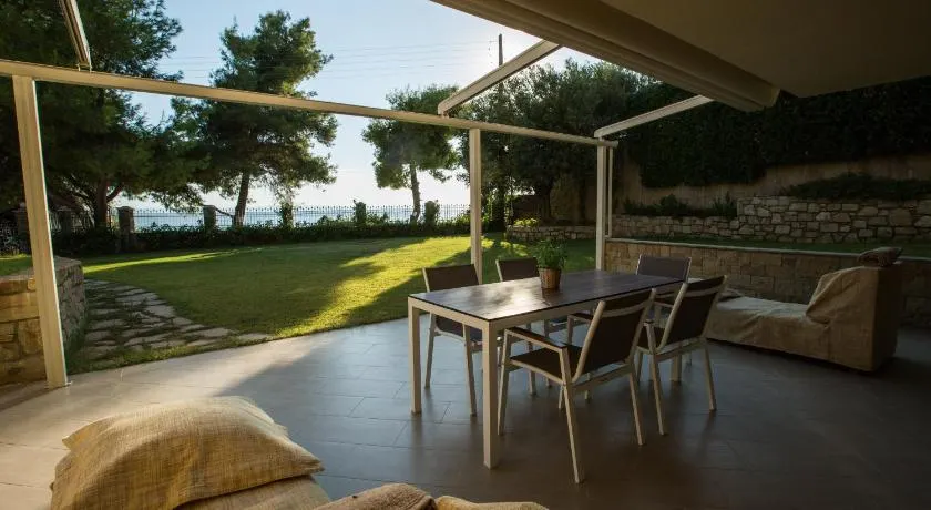 Moriel Seaside Homes Suites - Image 1