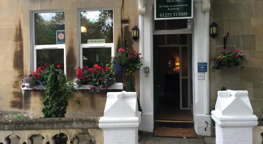 Avon Guesthouse - Image 1