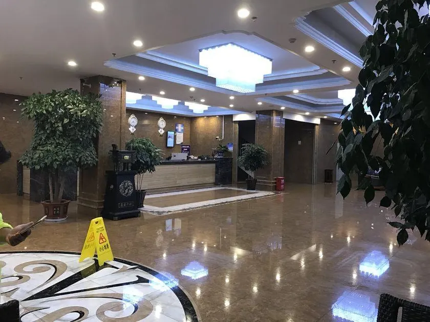 Junqilin Hotel - Image 1