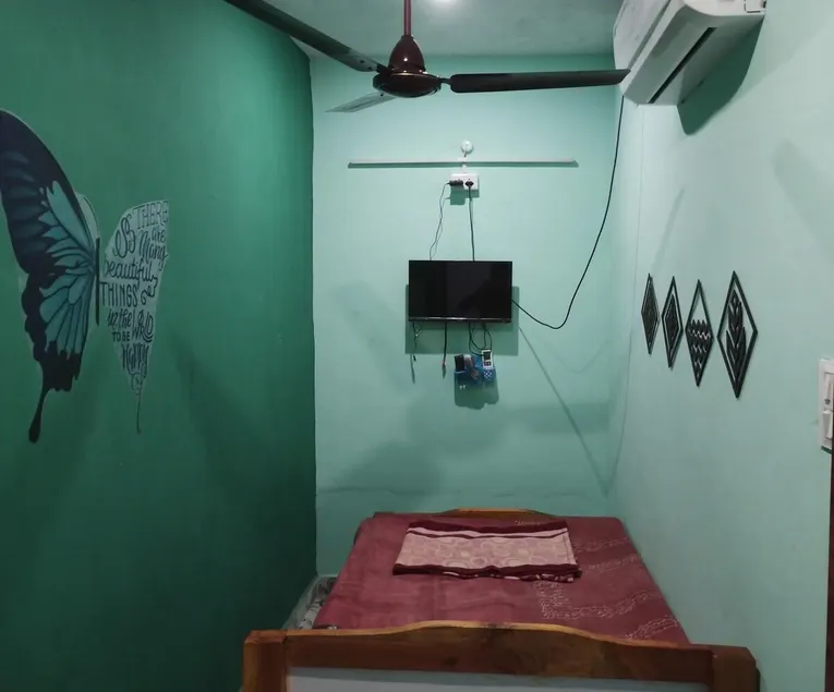 $ Saradha Nivas near Temple $ - Image 1