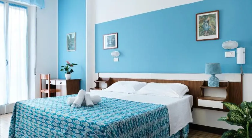Hotel Cheri - Image 1
