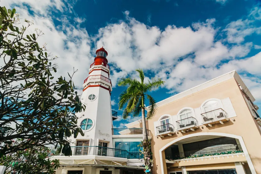 The Lighthouse Marina Resort - Image 1