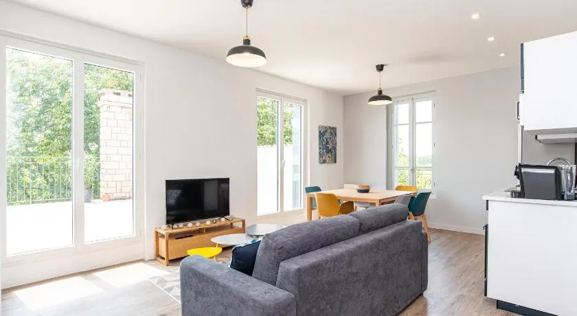Fontaines de Valence d'Agen Centre Ville Netflix Proche Parking Gratuit - Image 1