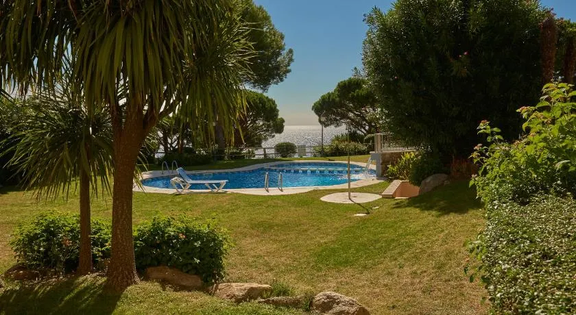 Residence Velas Garden Pool Suite - Image 1