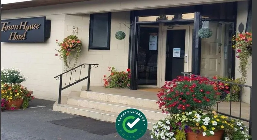 The Town House Hotel - Image 1