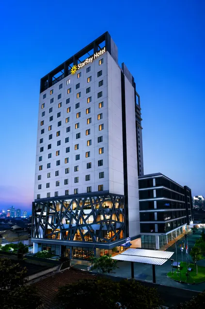 StarRay Hotel Jakarta Kebayoran - Image 1