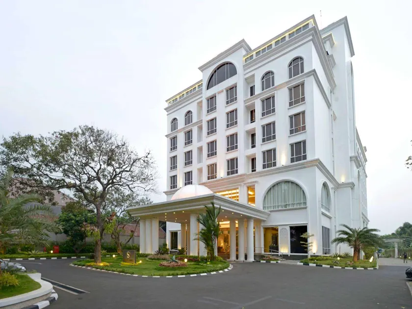 The Sahira Hotel - Image 1