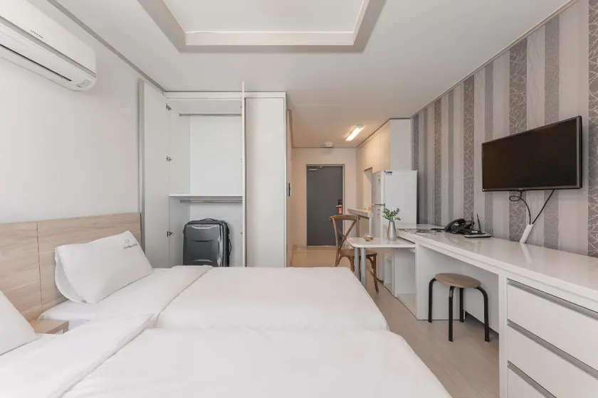 Staywell Hotel - Image 1