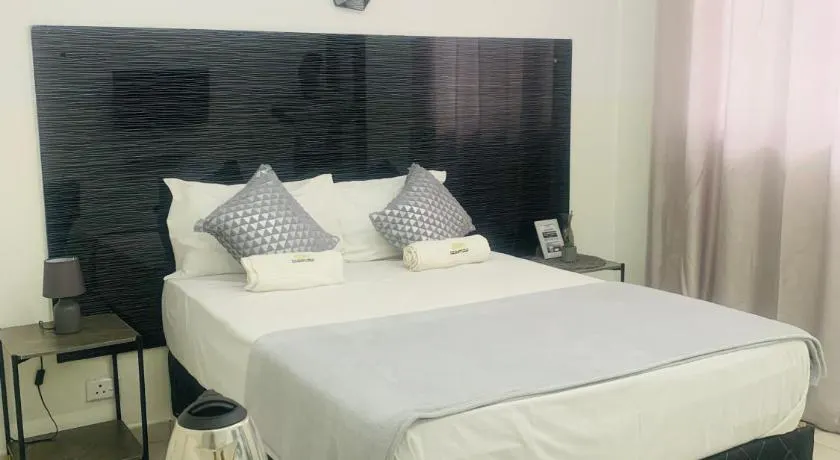 40 40 Accommodation - Image 1