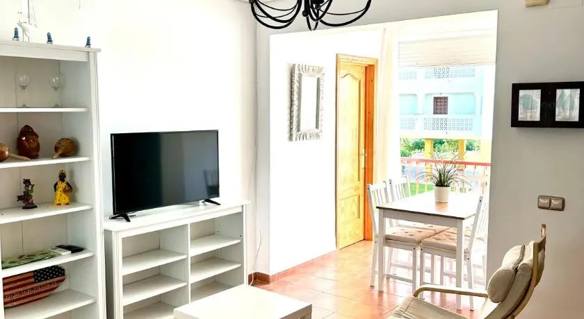 Apartamento a pie de playa en El Portil - Image 1