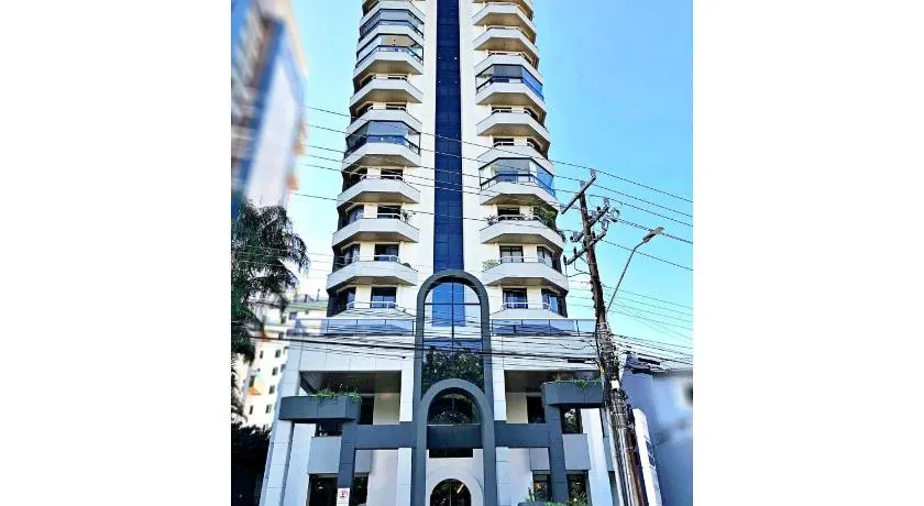 Central Park Flat Residence - Home Time - Image 1