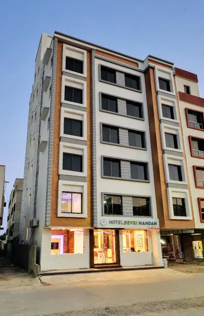 Hotel Devkinandan - Image 1