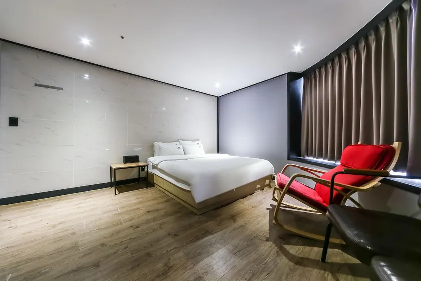 Changwon Sangnamdong XO - Image 1