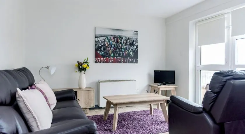 Marine Court Sea View - Image 1