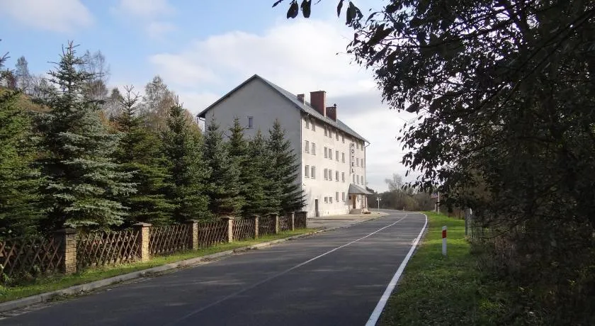 Ośrodek Wypoczynkowy "Hotel Korona" - Image 1
