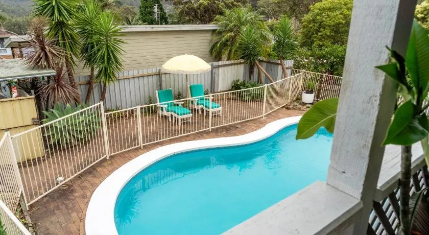 3BDRM Bayside Family Retreat with Pool with Pool & Games Room - Image 1