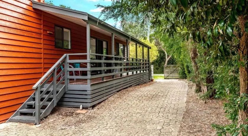 Wavelength Free Wifi and Pet Friendly outside only - Image 1