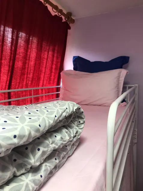 Female shared room near centre Paris Metro 5 - Image 1