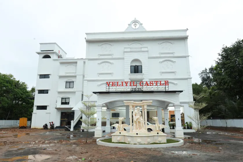 Veliyil Castles - Image 1