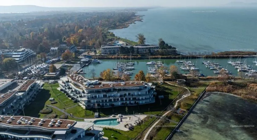 Szemesbay luxus apartman - Image 1