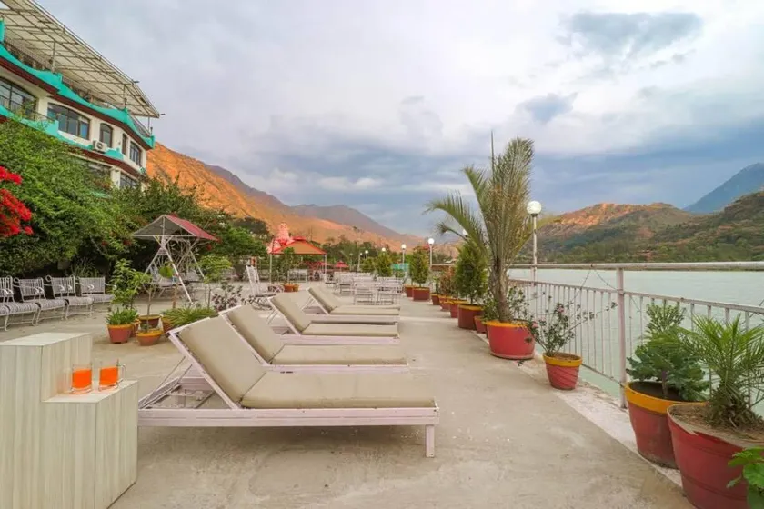 Hotel Hot Spring Tattapani Shimla Hills - Image 1