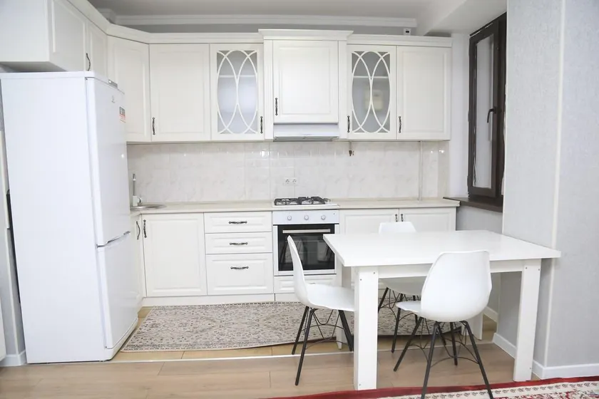 Comfortable apartment in the center of Bishkek - Image 1