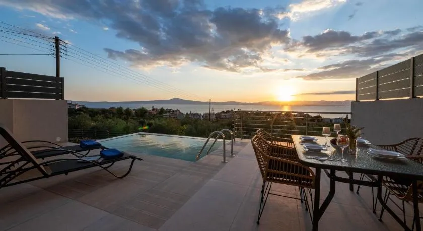 A V Luxury Apartments with Private Pools - Image 1