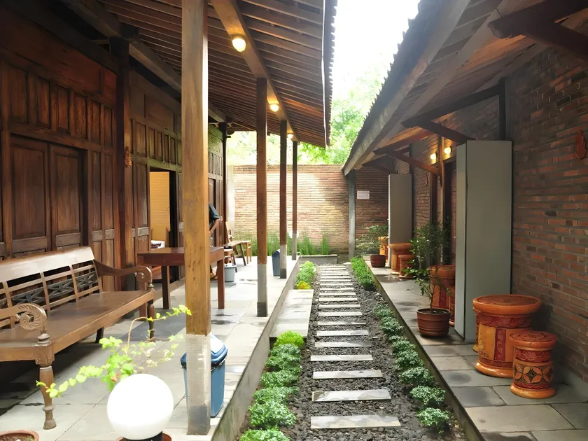 Cempaka Guest House - Image 1