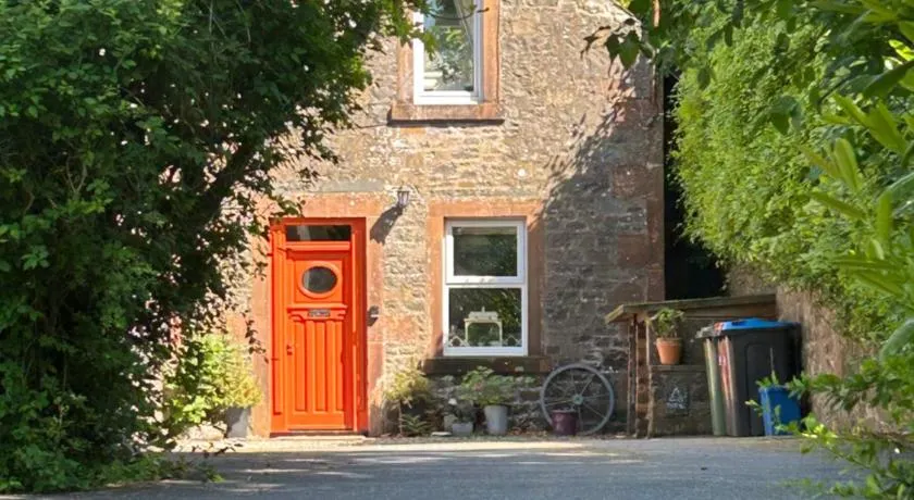 Fox Cottage - Image 1