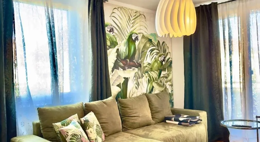 Boutique Appartement mit Balkon - Image 1