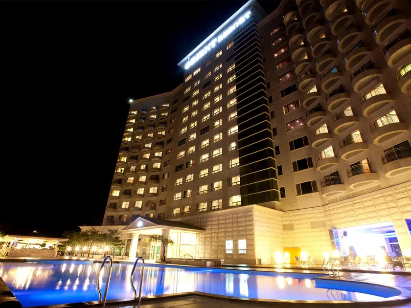 Orient Resort Hotel - Image 1
