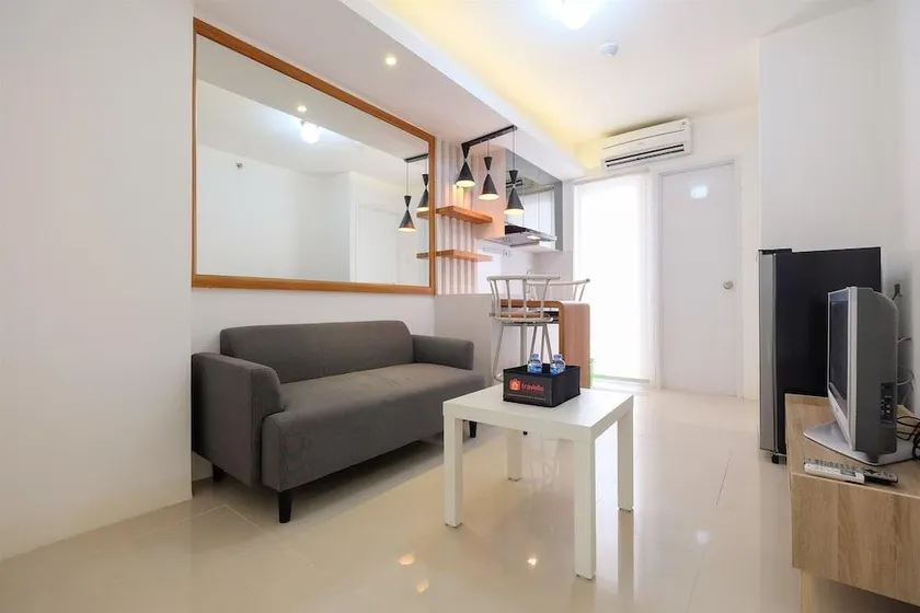 Compact Bassura City Apartment near Jatinegara - Image 1