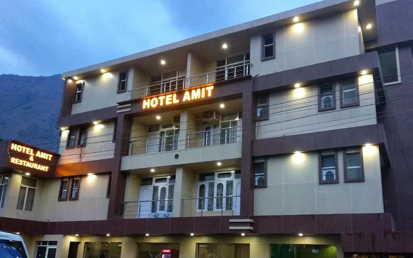 Hotel Amit - 5 Mins Drive to Airport - Image 1