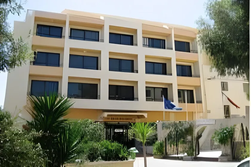 Dean Hamlet Hotel - Image 1