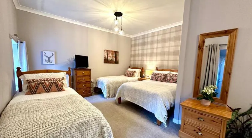 Beechtree Cottage, Ardle Family Room, Kirkmichael - Image 1