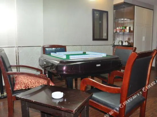 Yixing Hotel - Image 1